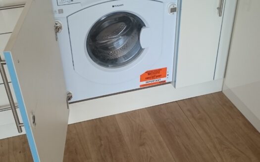 2 Bed Apartment Albion Mews, Prestwich, M25 1EL.