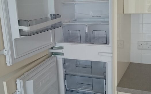 2 Bed Apartment Albion Mews, Prestwich, M25 1EL.