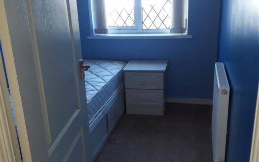 Alder Close Ashton-Under-Lyne, Lancashire, OL6 8XR